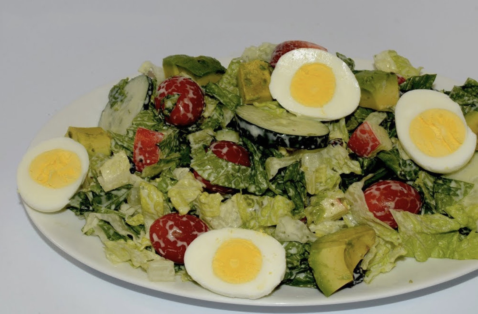 Cena O Almuerzo Saludable Deliciosa Ensalada Con Huevos Cocidos